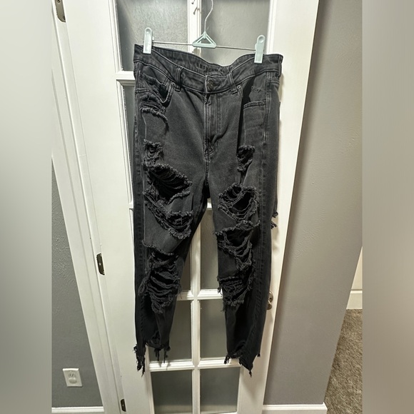 AE Strigid Ripped Mom Jean - Picture 2 of 16